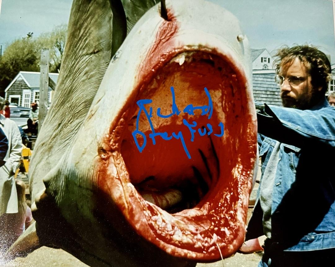 Richard Dreyfuss Signed 8x10 Photo (Jaws) - Beckett COA